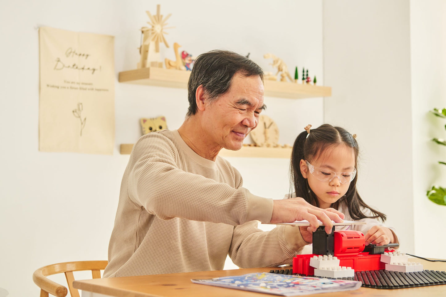RIKUNORI First Children's D&T Safety 4-in-1 Wood Workshop | Hand-friendly Design (Direct from Brand)