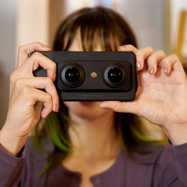 SLAM XCAM 首個8K VR180 3D 相機｜內建Andriod 13 系統