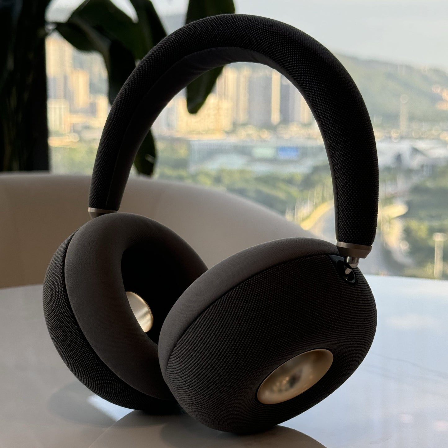 Movengine AirCore™ 混合式懸浮音場Hi-Fi無線耳機